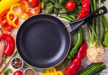 Jangan Gunakan Wajan Antilengket untuk Memasak Makanan Ini