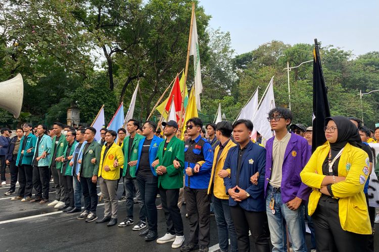 Apakah BEM UI Demo 17+8 Tuntutan Rakyat di Jakarta Hari Ini?