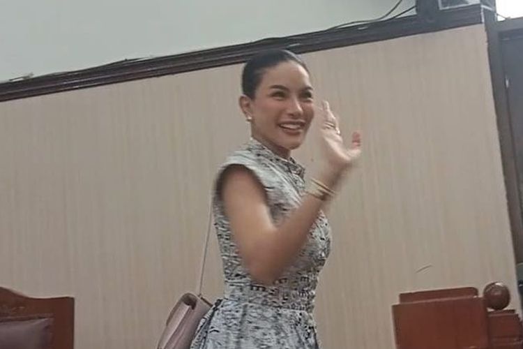 Nikita Mirzani Emosi di Persidangan, Hakim Ingatkan: Ini Bukan Pasar