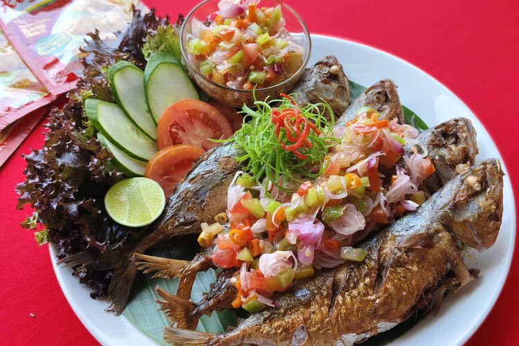 5 Tips Masak Ikan Goreng ala Chef Firhan, Jangan Bilas Bumbu Marinasi